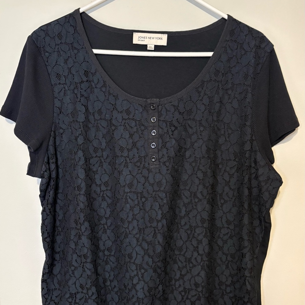Jones New York Sport Black Lace Front Short Sleeve Top 2X
